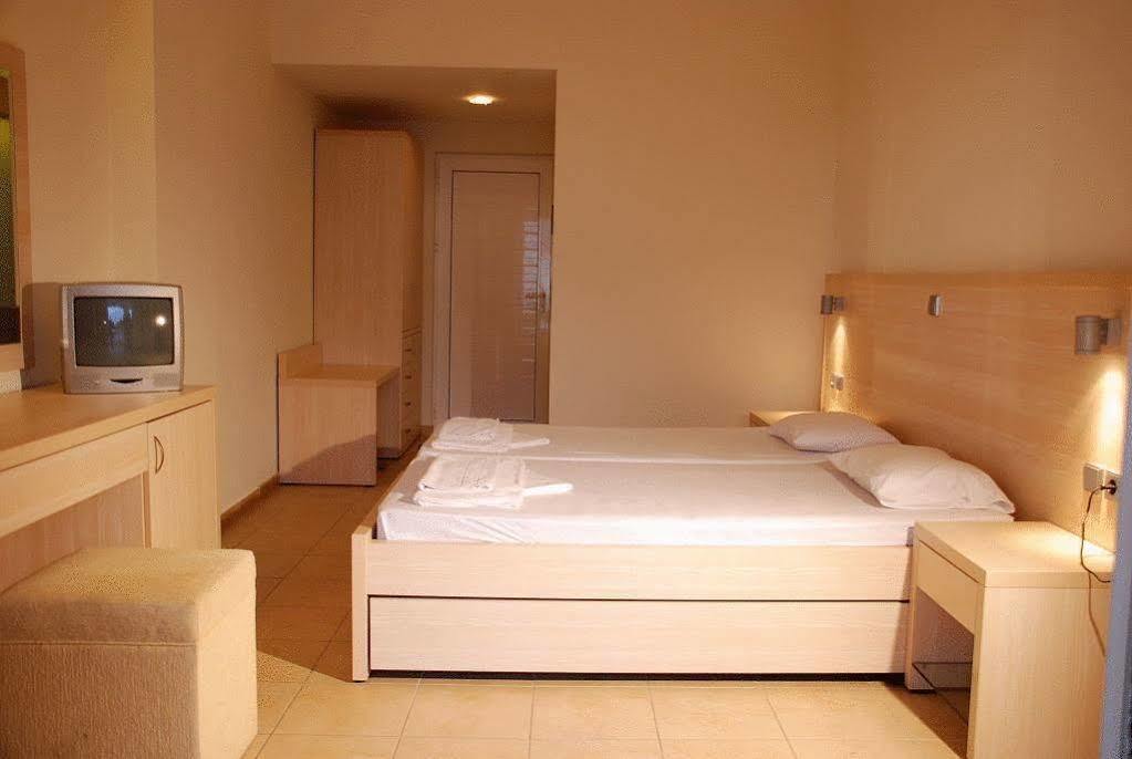 Hotel Gloria Maris (Adults Only) Laganas Esterno foto